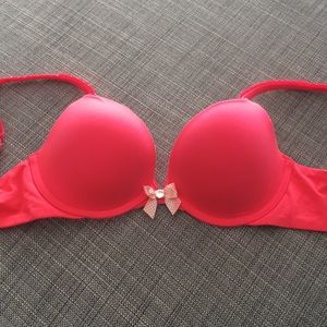 Victoria’s Secret Body by Victoria Push Up Bra